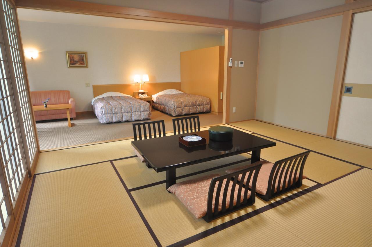 Imperial Resort Tsujun Sanso Kamimashiki Eksteriør billede